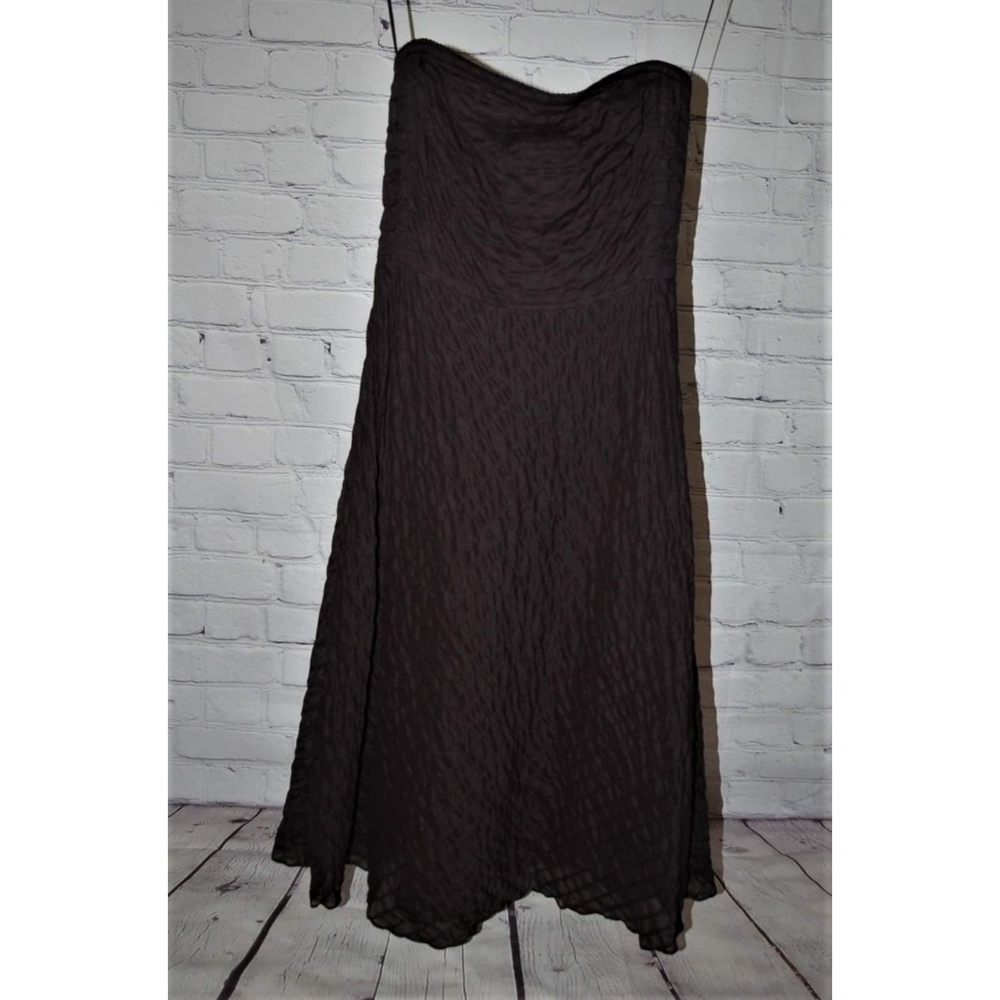 Black Sleeveless Dress